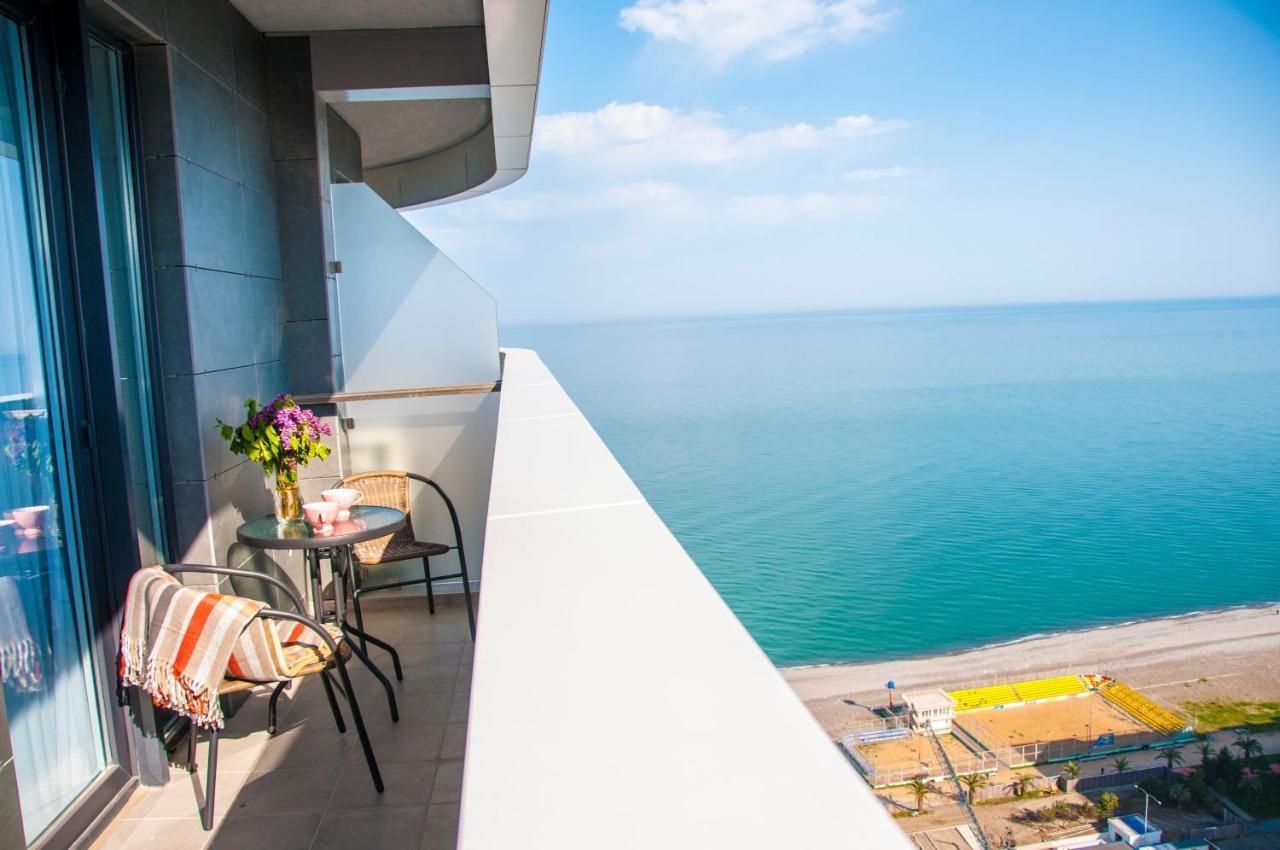Sea View Apartment Near To The Dancing And Music Fountains Batumi Exterior foto